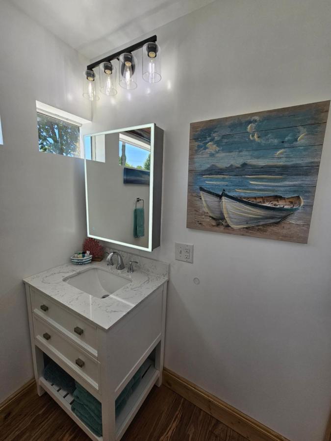 Seaside Lake-Front Cottage Madison 외부 사진